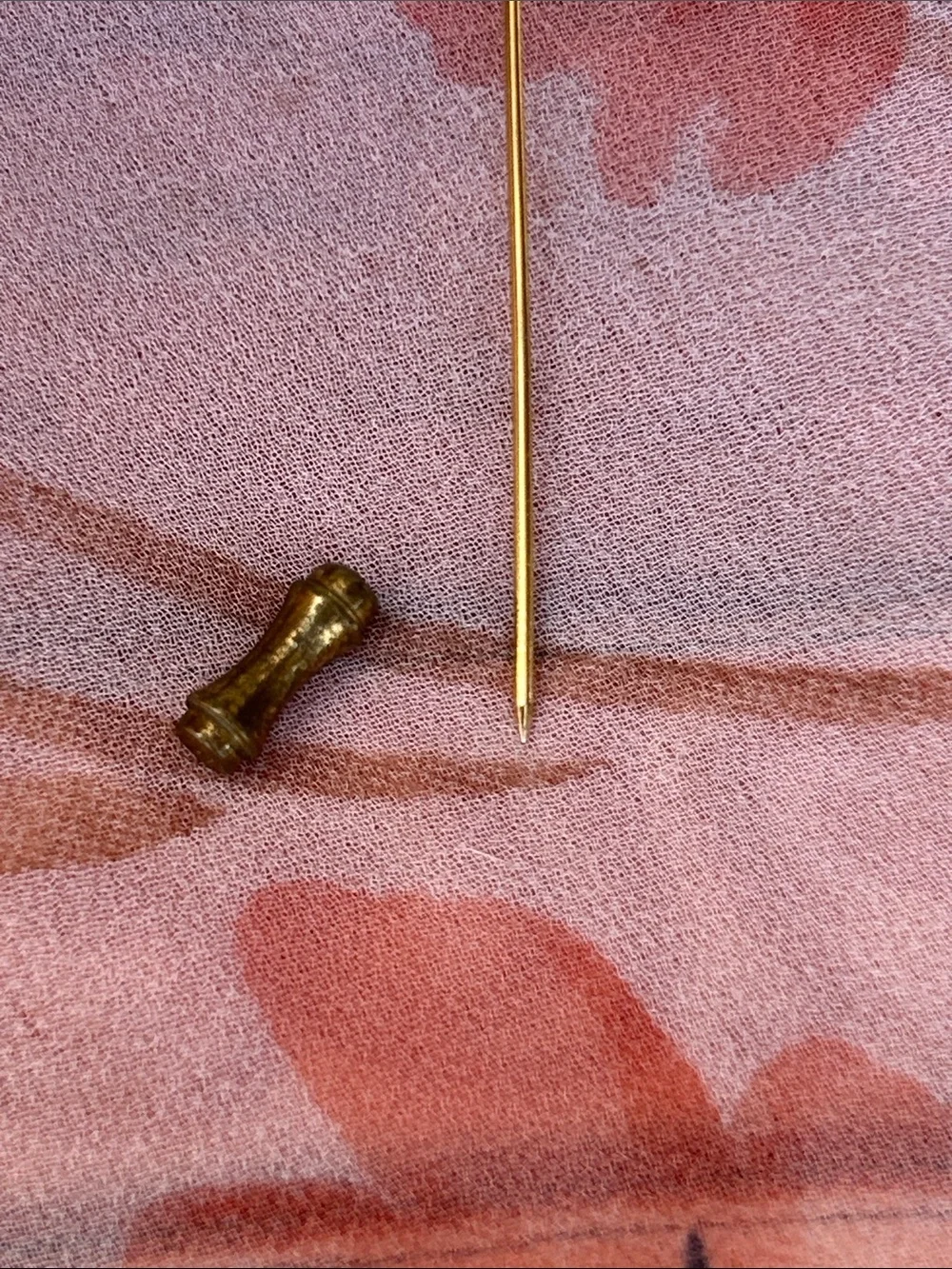 Vintage Gold Cameo Stick Pin with Pink and White Cameo - Picture 6 of 7